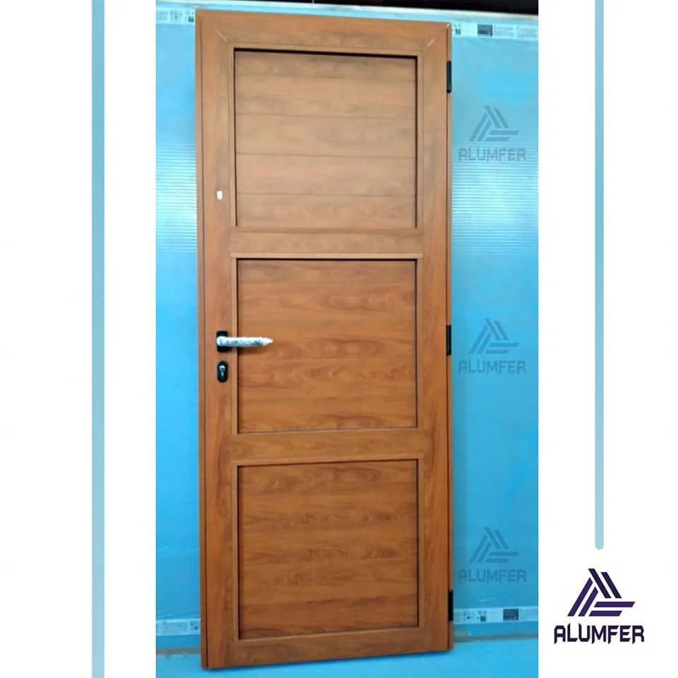 Puertas de aluminio a medida — obra de Alumfer en Buenos Aires
