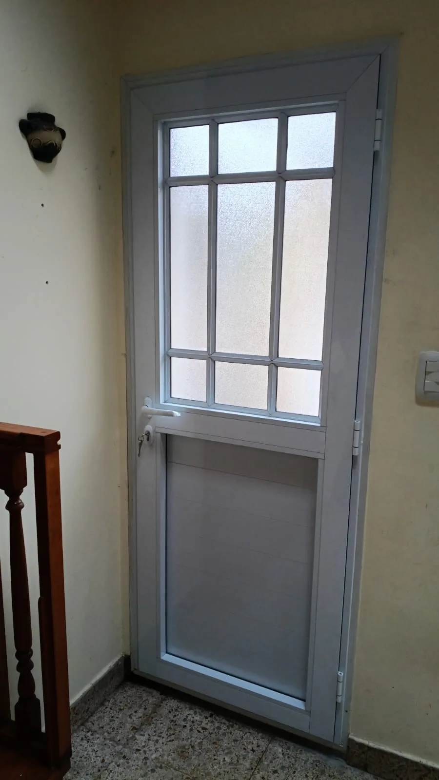 Puertas de aluminio a medida — obra de Alumfer en Buenos Aires